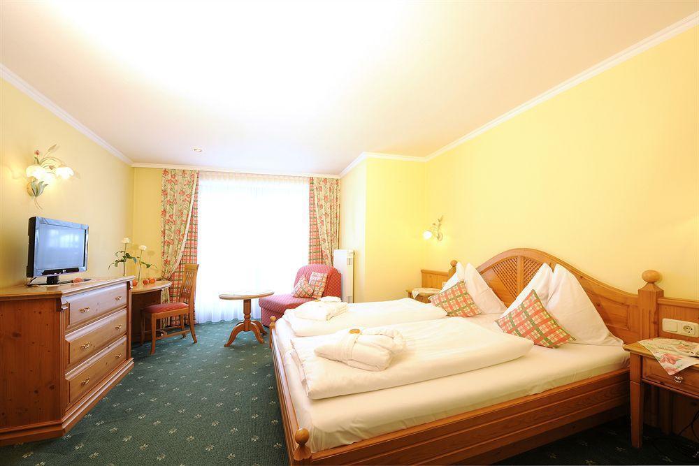 Aparthotel Kristall Altenmarkt im Pongau Bagian luar foto
