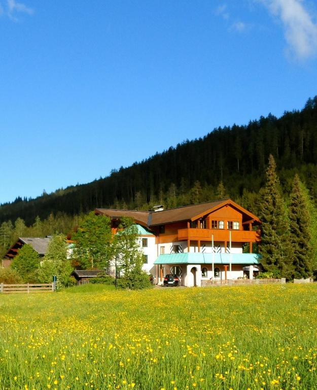 Aparthotel Kristall Altenmarkt im Pongau Bagian luar foto