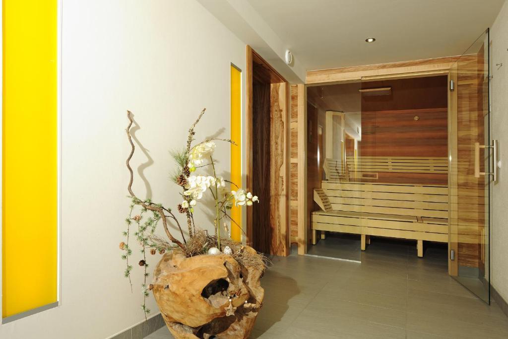 Aparthotel Kristall Altenmarkt im Pongau Bagian luar foto