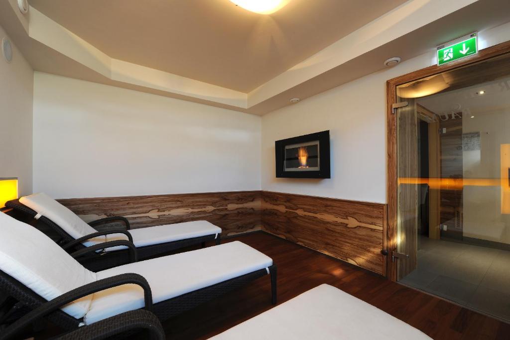 Aparthotel Kristall Altenmarkt im Pongau Bagian luar foto