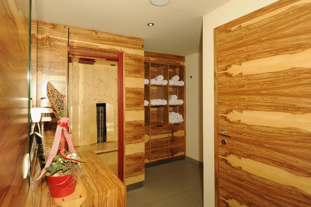 Aparthotel Kristall Altenmarkt im Pongau Bagian luar foto
