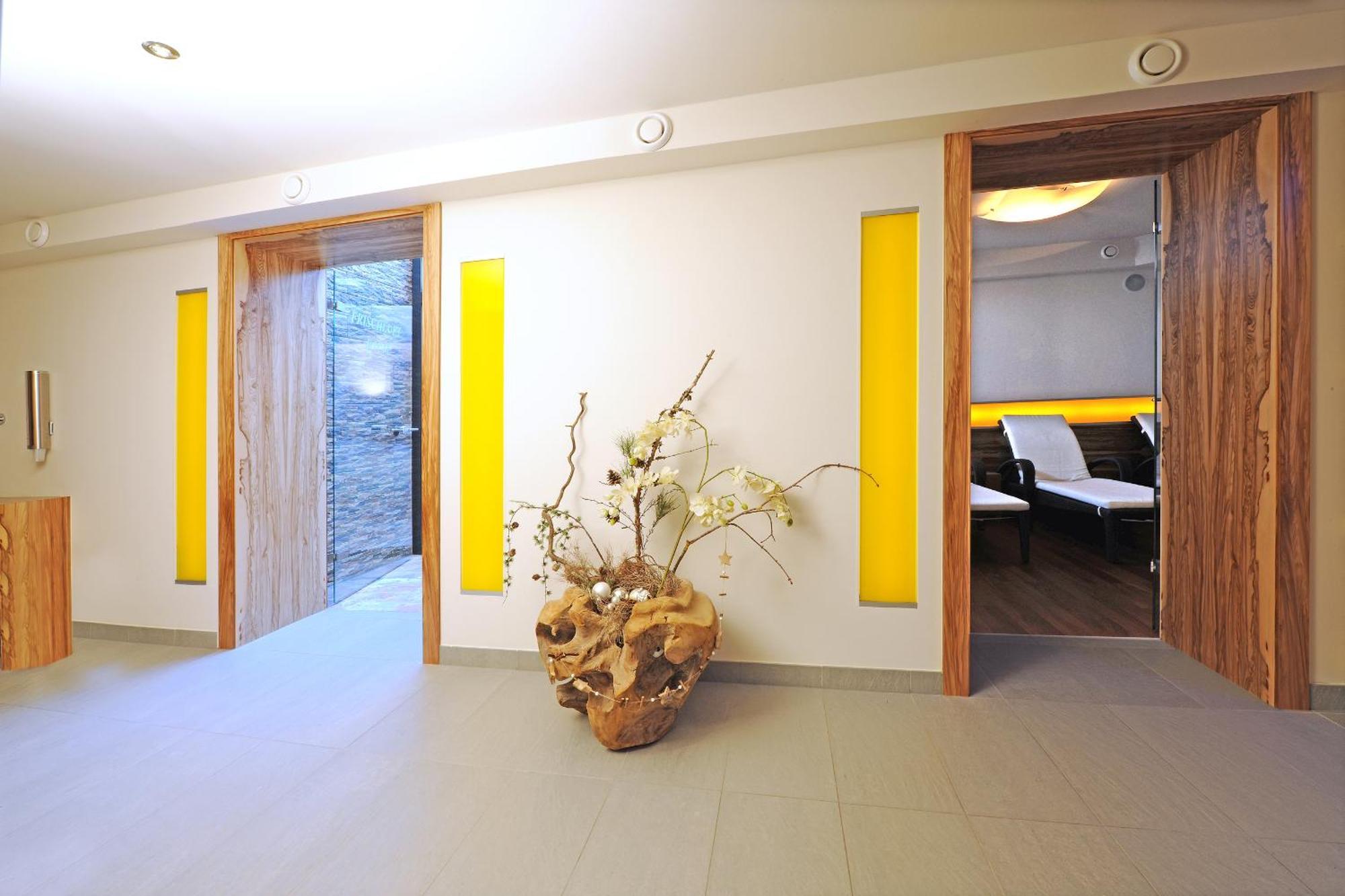 Aparthotel Kristall Altenmarkt im Pongau Bagian luar foto