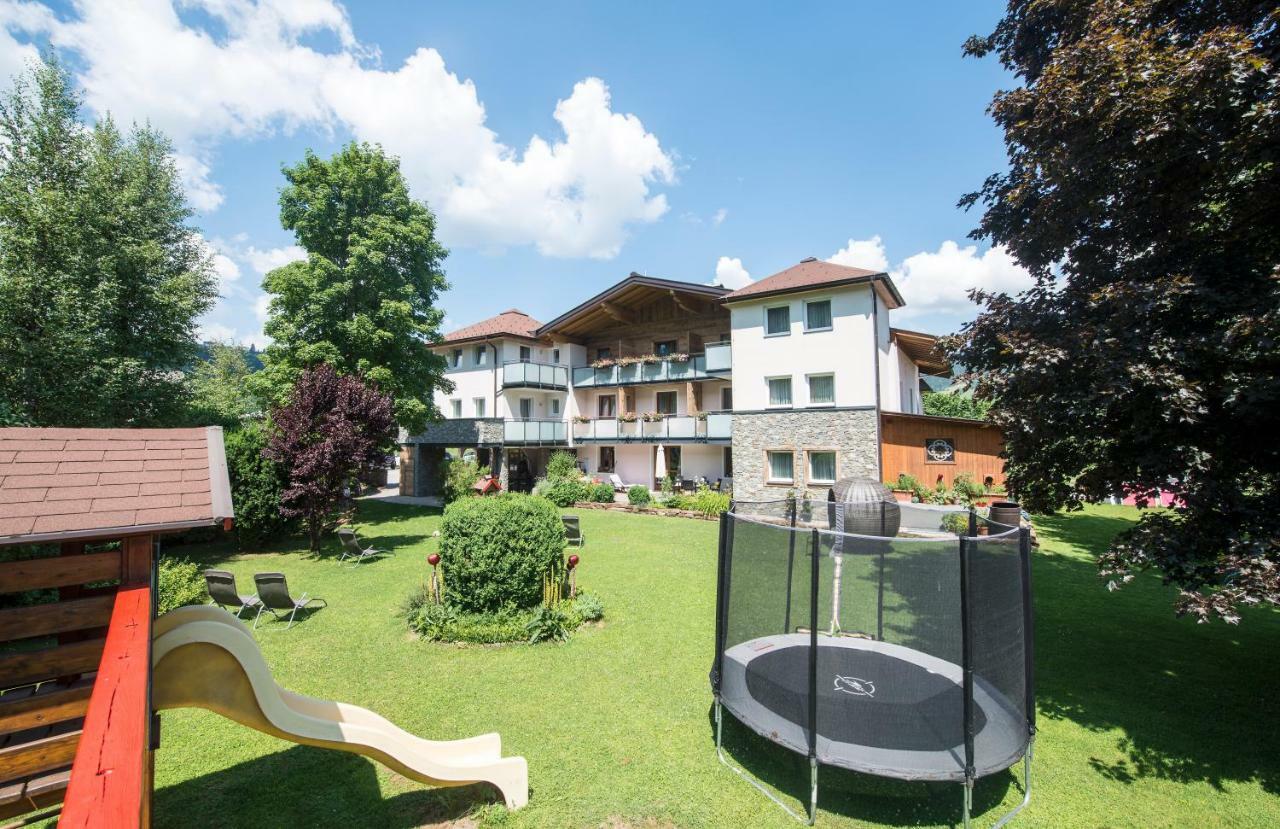 Aparthotel Kristall Altenmarkt im Pongau Bagian luar foto